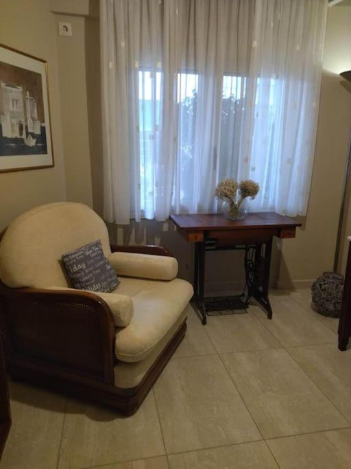 Kalamata Beach Maizonette Ground Floor And Semi-Basement With Yard Esterno foto
