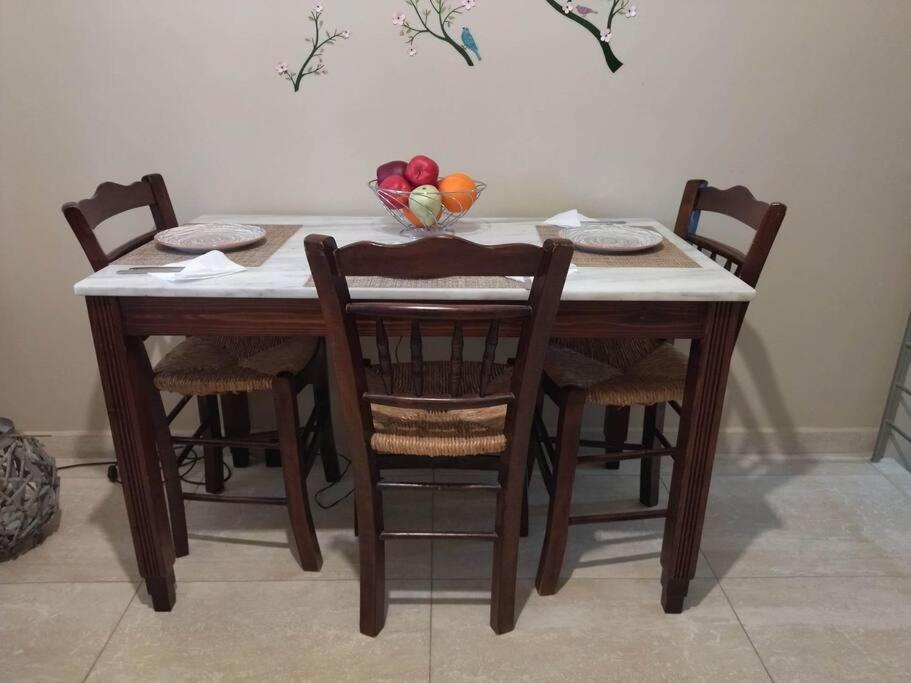 Kalamata Beach Maizonette Ground Floor And Semi-Basement With Yard Esterno foto